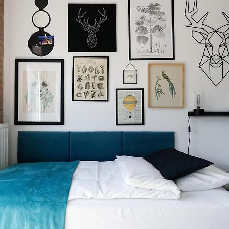 Art Apartament Parking By Impero Poznan Ngoại thất bức ảnh