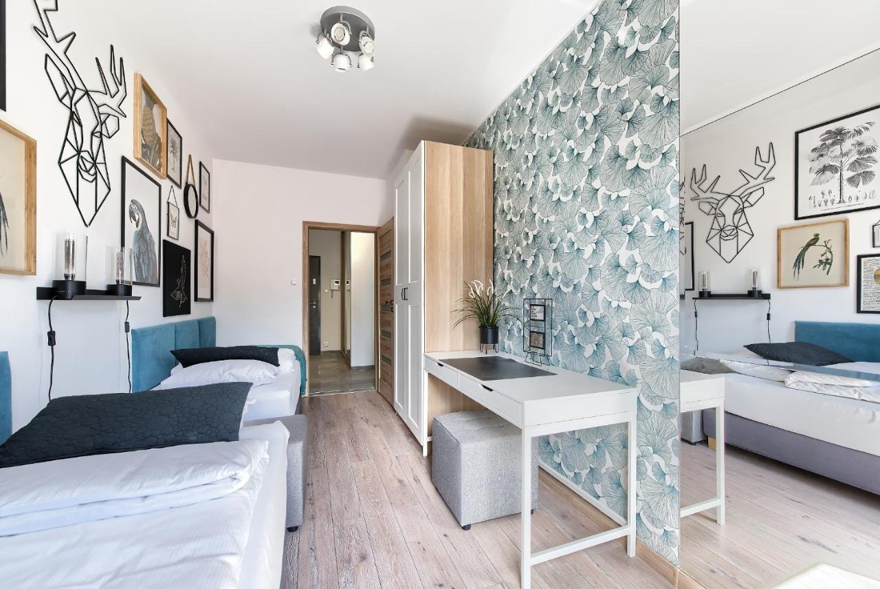 Art Apartament Parking By Impero Poznan Ngoại thất bức ảnh