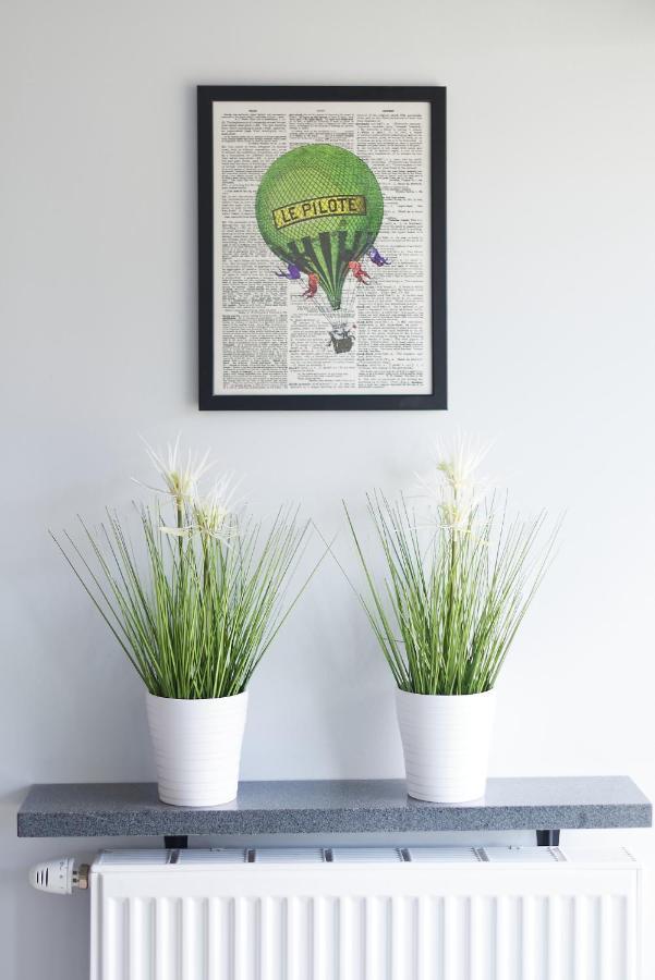 Art Apartament Parking By Impero Poznan Ngoại thất bức ảnh