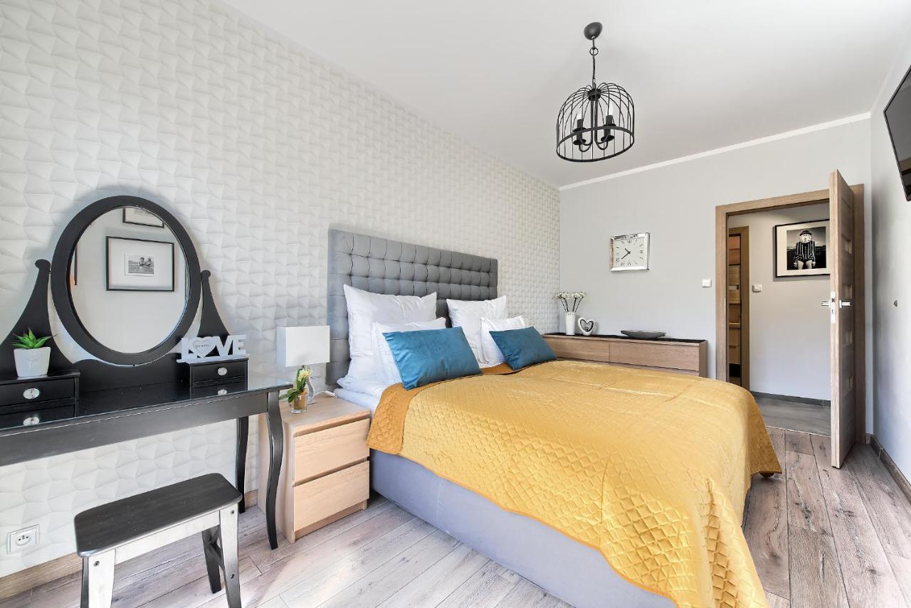 Art Apartament Parking By Impero Poznan Ngoại thất bức ảnh